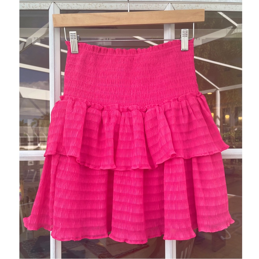 The pants store size medium m pink ruffle flowy mini skirt elastic waist summer